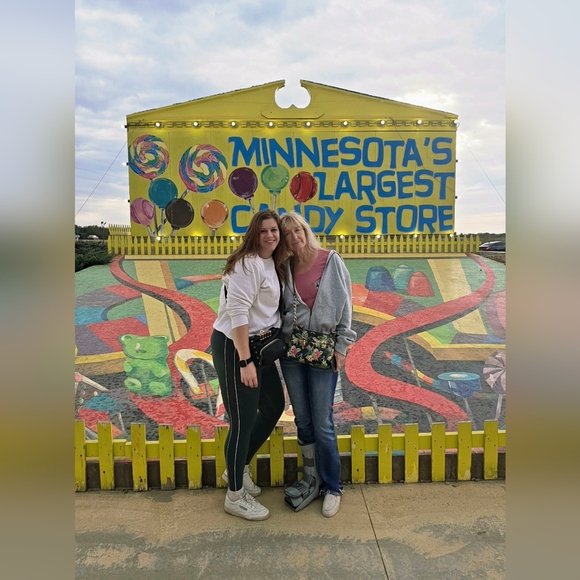 Meet your Posher, Jennah - Picture 7 of 14